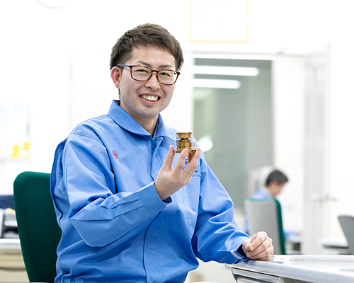 金型設計の仕事:高山裕史さん